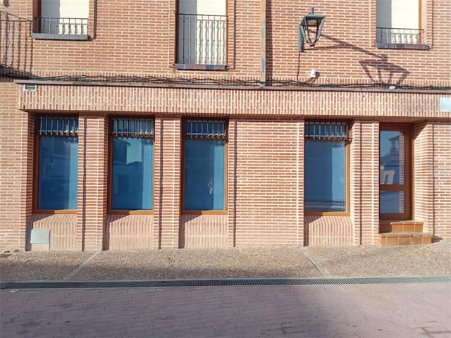 Local comercial en Alquiler en Plaza Mayor en Serrada