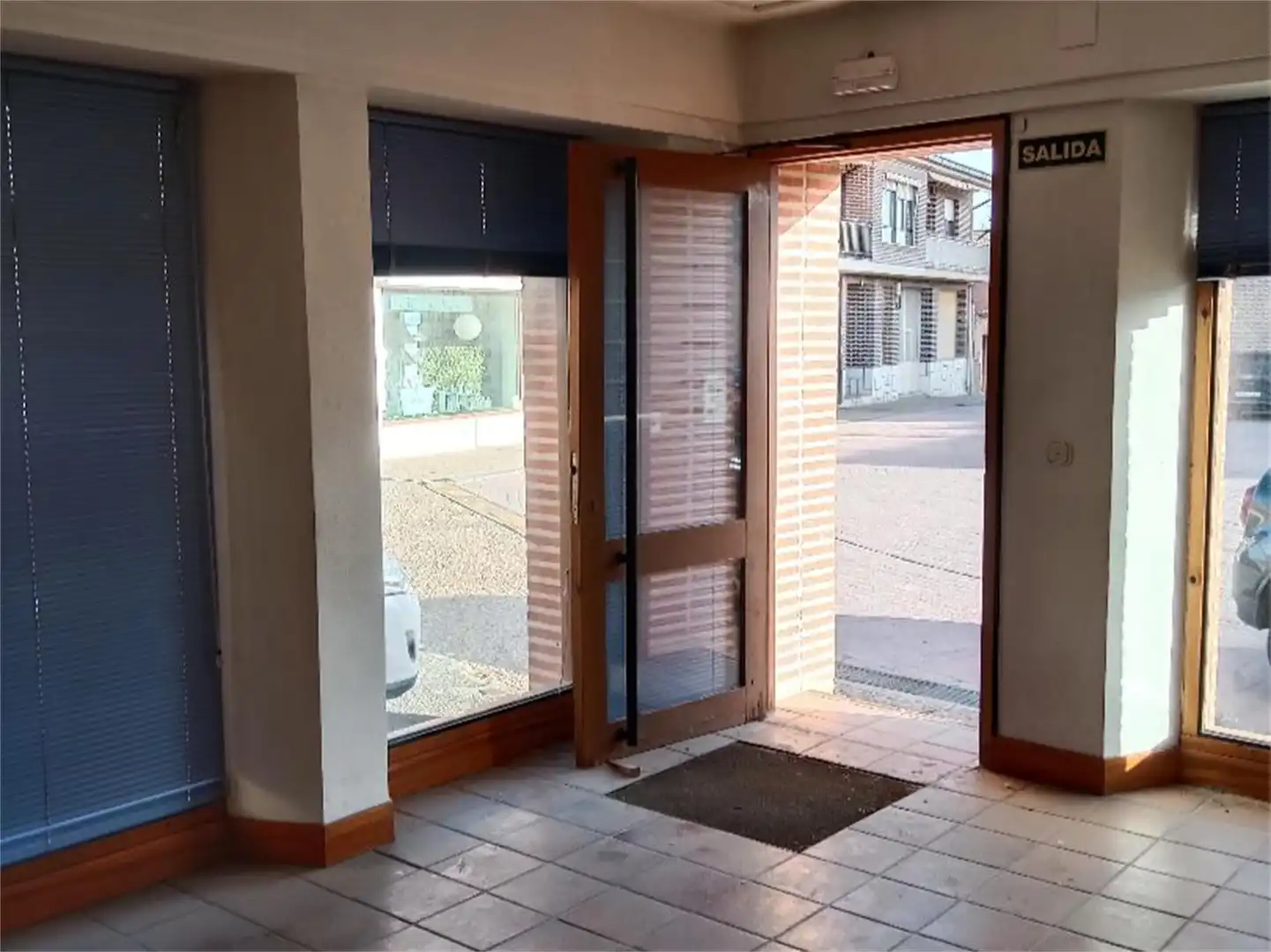Commercial properties for rent in Serrada  with Air Conditioner and Heating