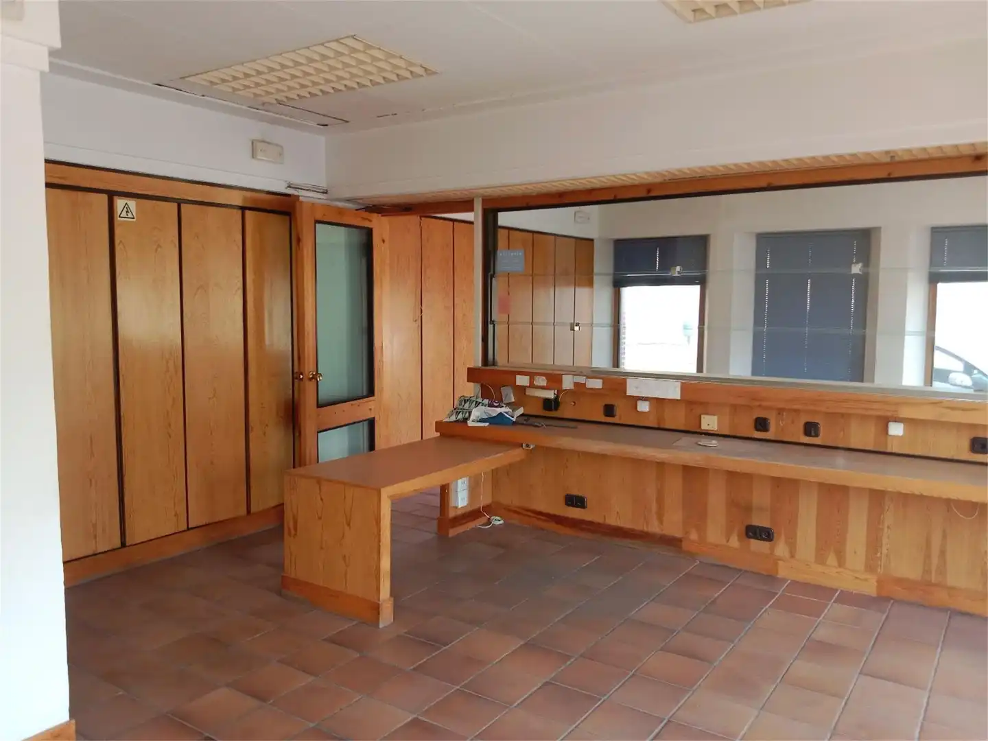 Commercial properties for rent in Serrada  with Air Conditioner and Heating