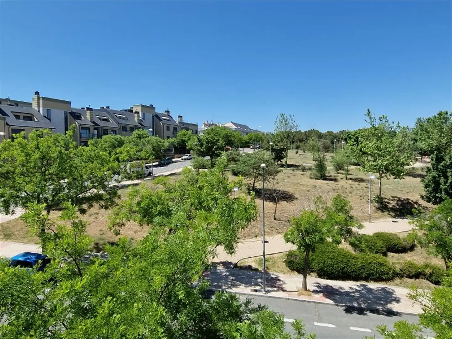 Vista exterior de Piso para compartir en Salamanca con Aire acondicionado, Calefacción y Jardín privado