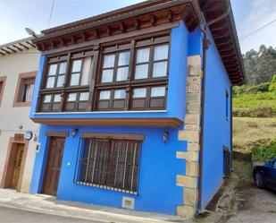 Exterior view of Single-family semi-detached for sale in Llanes