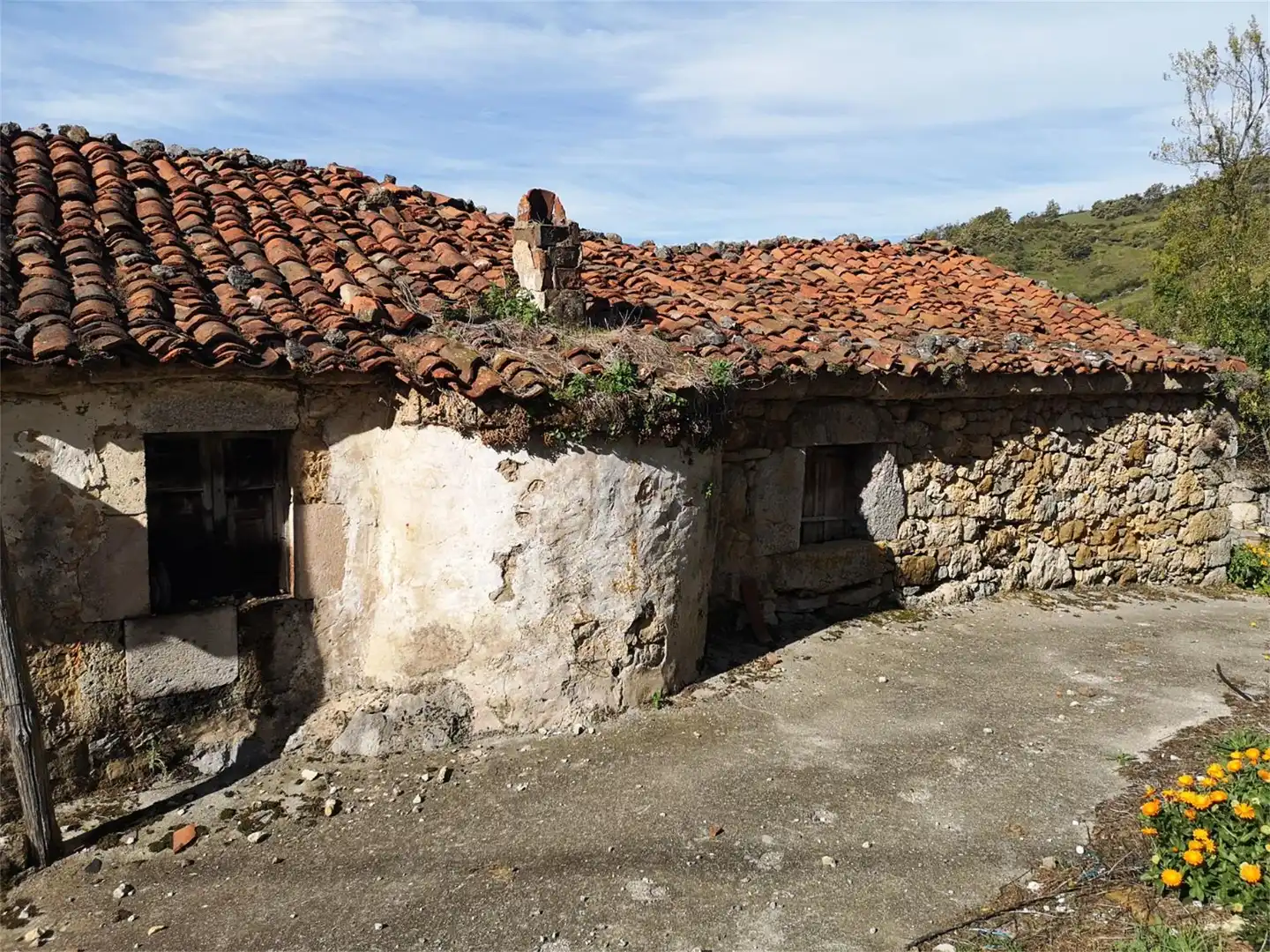 Detached homes for sale in Lugar Urria, Somiedo Exterior view of Detached homes for sale in Somiedo