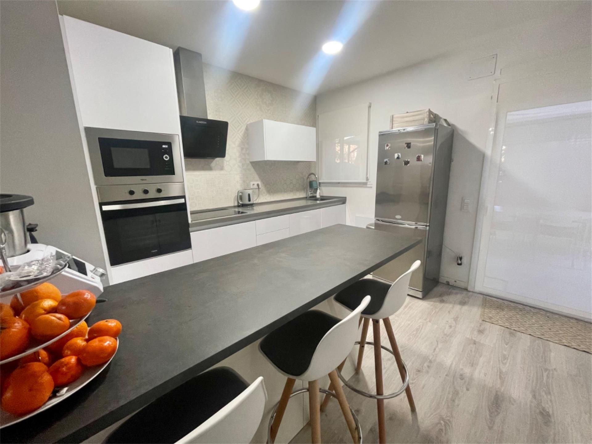 Kitchen of Flat for sale in Mollet del Vallès  with Air Conditioner and Terrace