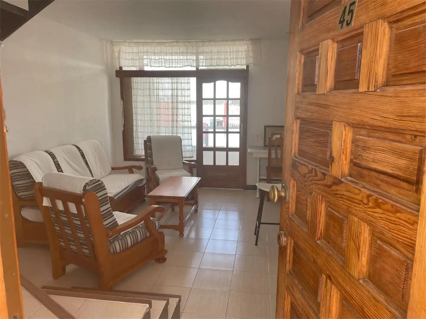 Sala de estar de Piso en venta en San Bartolomé de Tirajana con Amueblado y Balcón