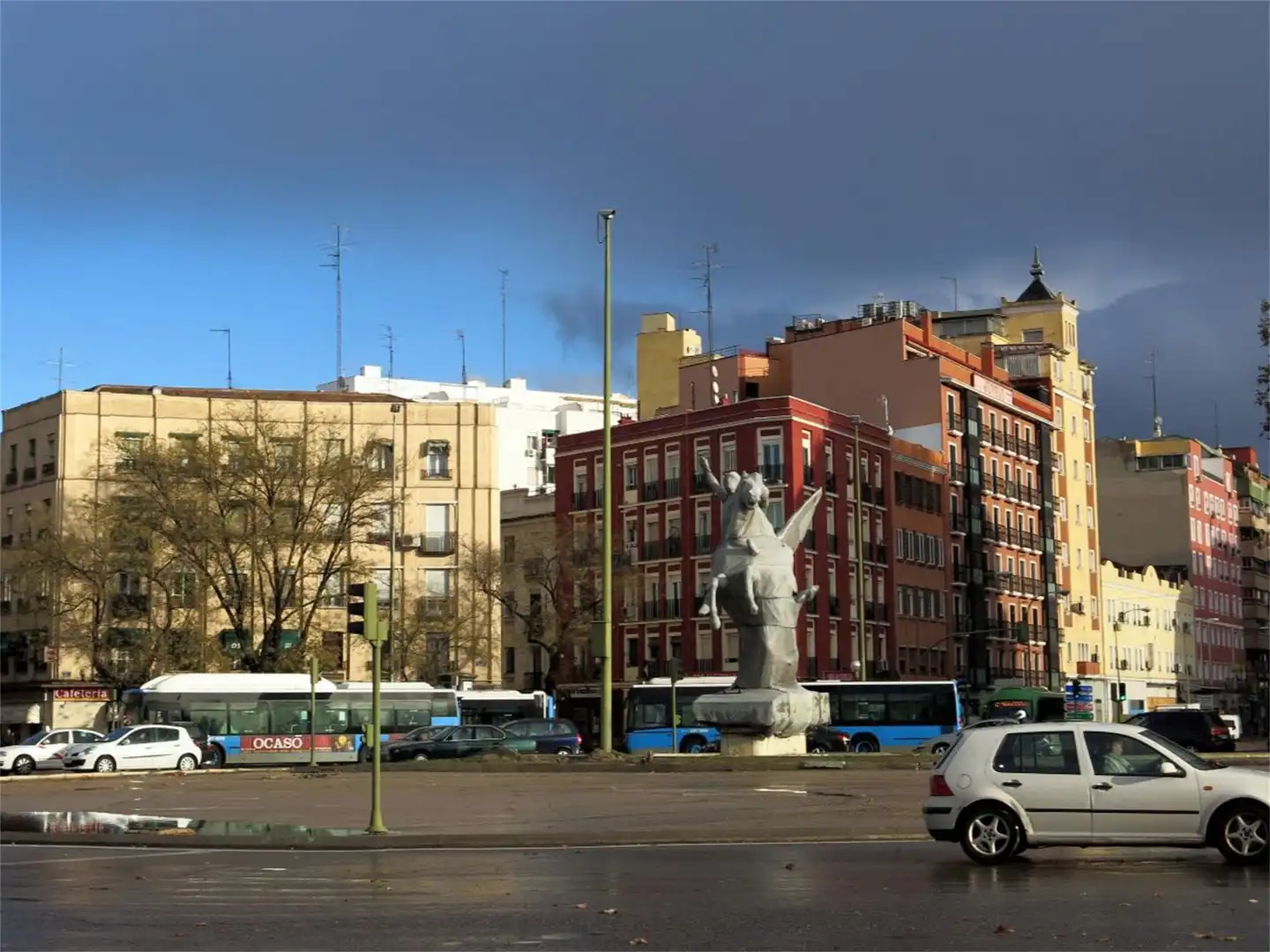 Oficina de lloguer a Plaza de Legazpi, Legazpi Vista exterior de Oficina de lloguer en Madrid