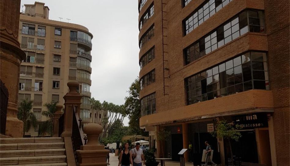 Garaje de alquiler en Calle Póstigo de Los Abades, Centro Histórico, Málaga Capital - imagen 1 Foto 1 de Garaje de alquiler en Calle Póstigo de Los Abades, Centro Histórico, Málaga Capital