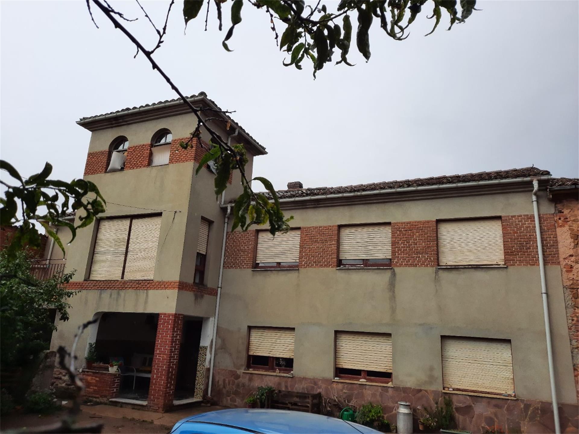 Exterior view of Single-family semi-detached for sale in La Ercina   with Private garden, Terrace and Furnished