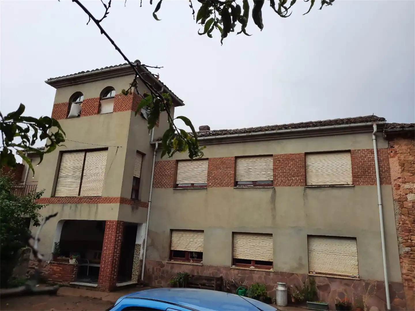 Casa adosada en venta en Calle La Calleja, La Ercina Vista exterior de Casa adosada en venta en La Ercina con Jardín privado, Terraza y Amueblado