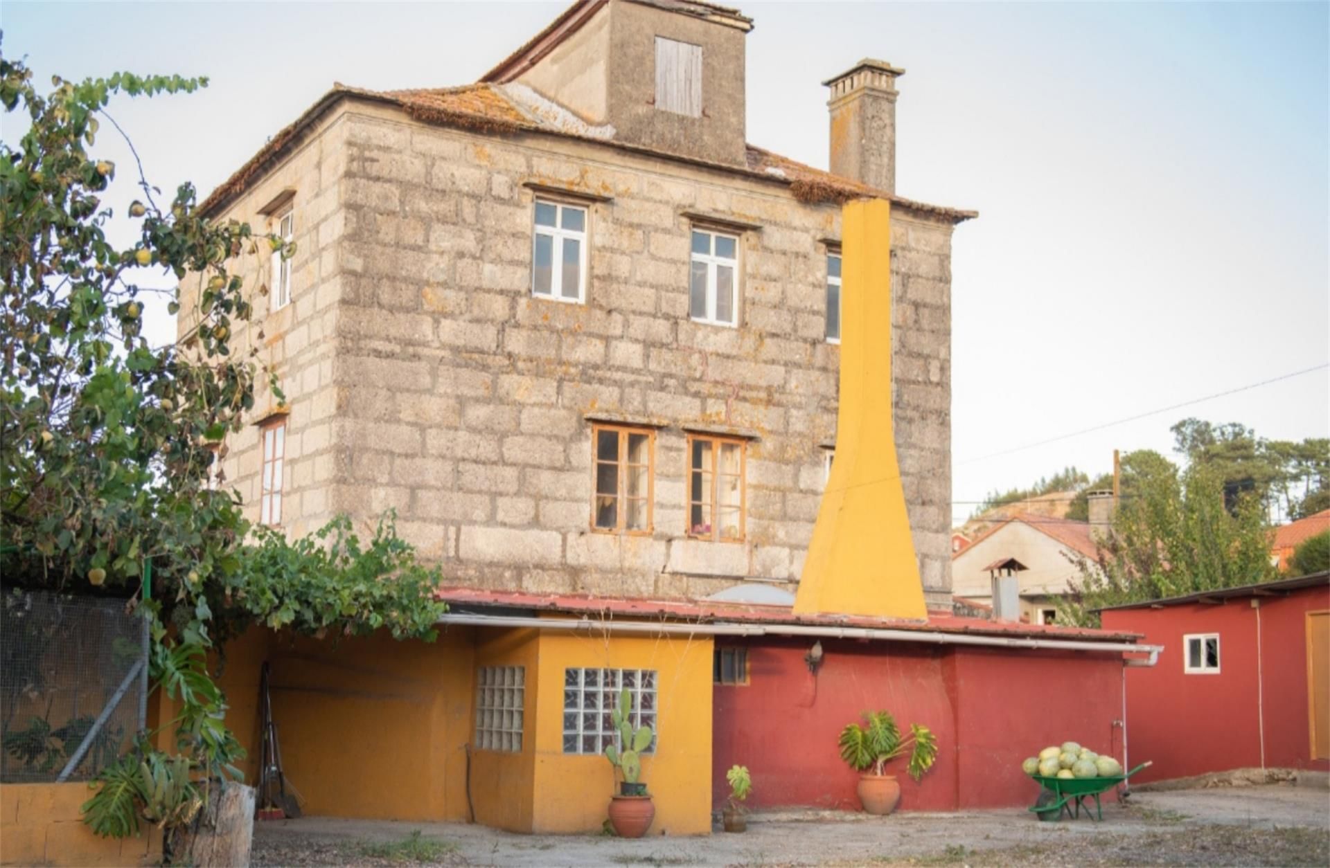 Exterior view of House or chalet for sale in Vigo   with Private garden