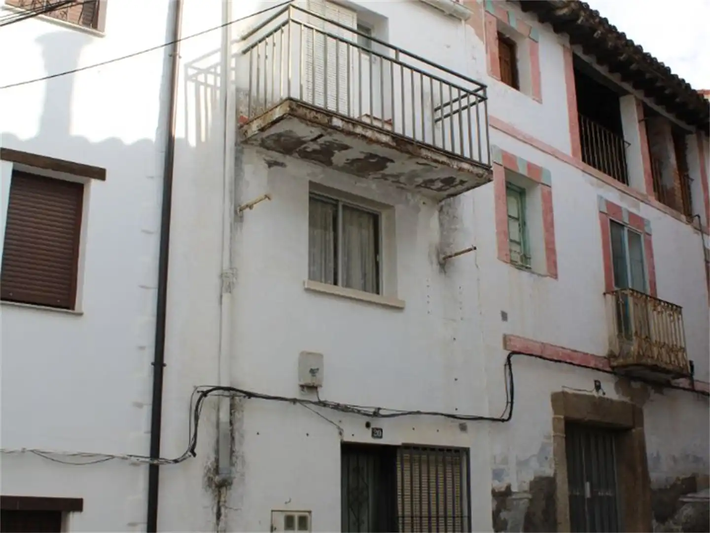 Casa adosada en venda a Calle Doctores Durán, Poyales del Hoyo Vista exterior de Casa adosada en venda en Poyales del Hoyo amb Terrassa, Moblat i Balcó