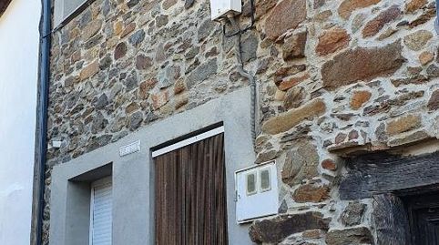 Casa adosada en venta en Calle la Calzada, 1, Torre del Bierzo, León - imagen 2 Foto 2 de Casa adosada en venta en Calle la Calzada, 1, Torre del Bierzo, León