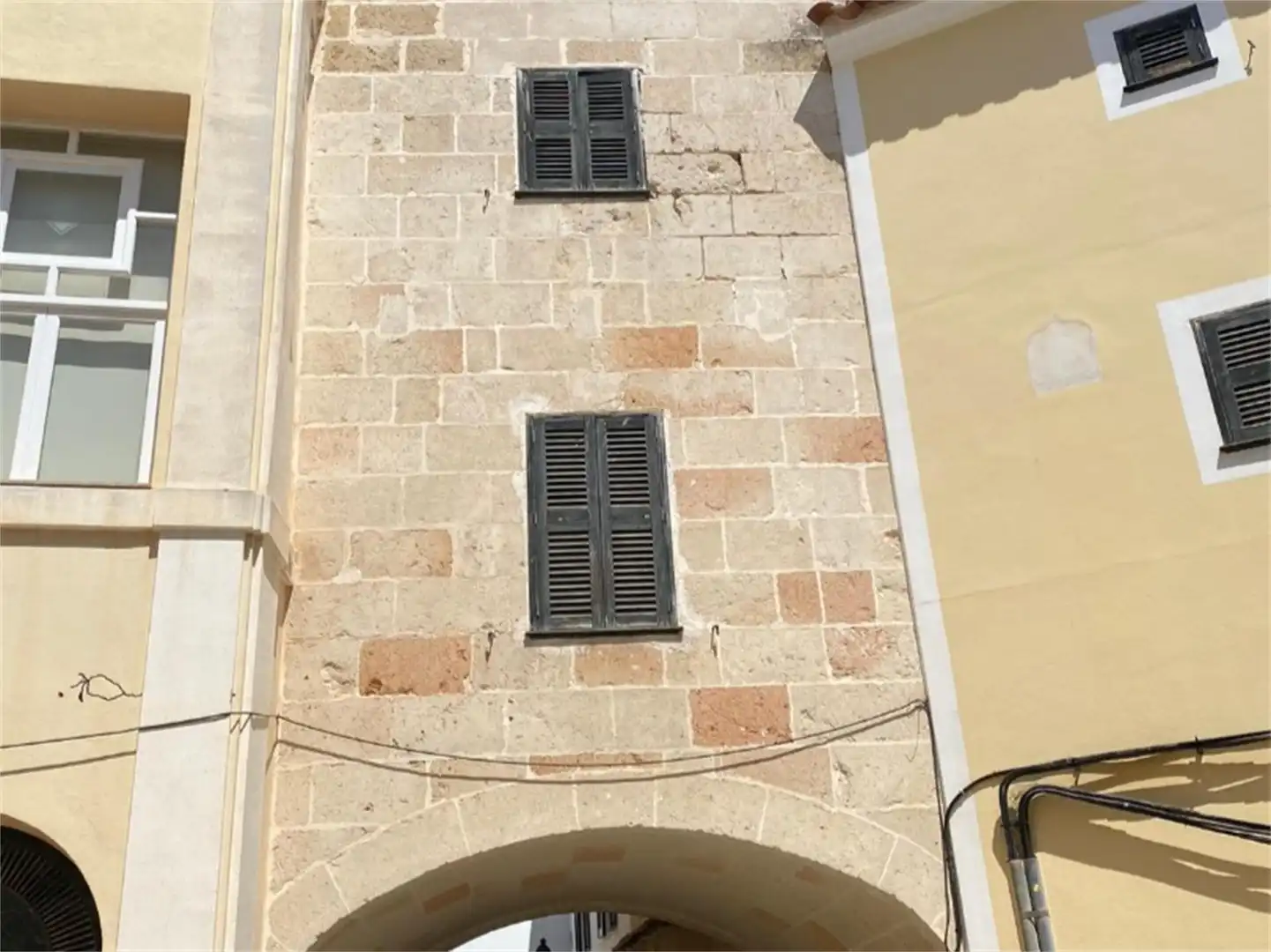 Vista exterior de Casa adosada en venda en Ciutadella de Menorca