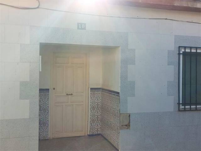 Casa adosada en venta en calle mata de mesegar de 