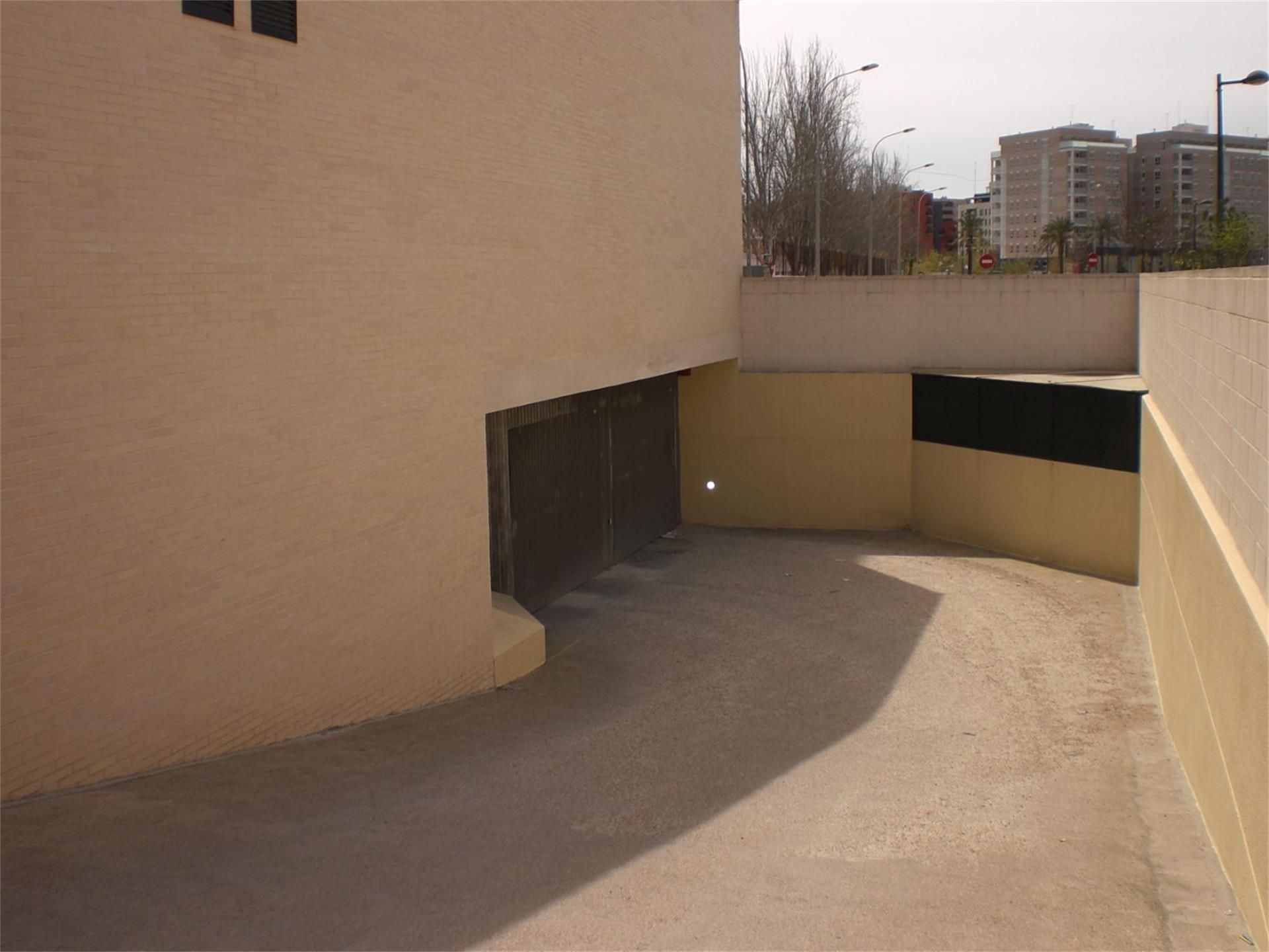 Vista exterior de Garatge de lloguer en  Valencia Capital