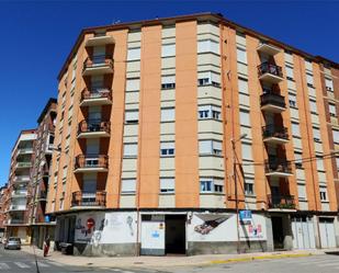 Vista exterior de Pis en venda en Ponferrada amb Terrassa i Balcó