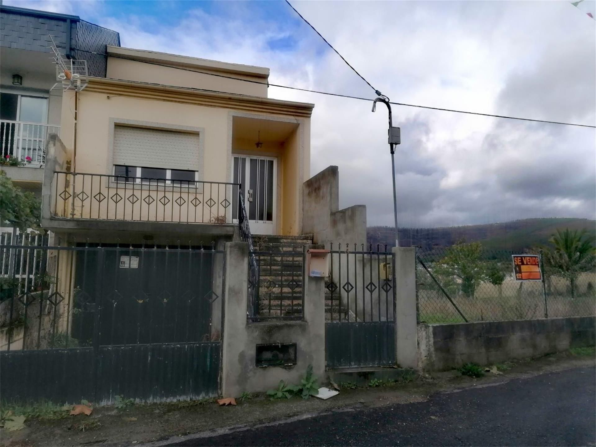 Exterior view of House or chalet for sale in Larouco  with Terrace and Balcony
