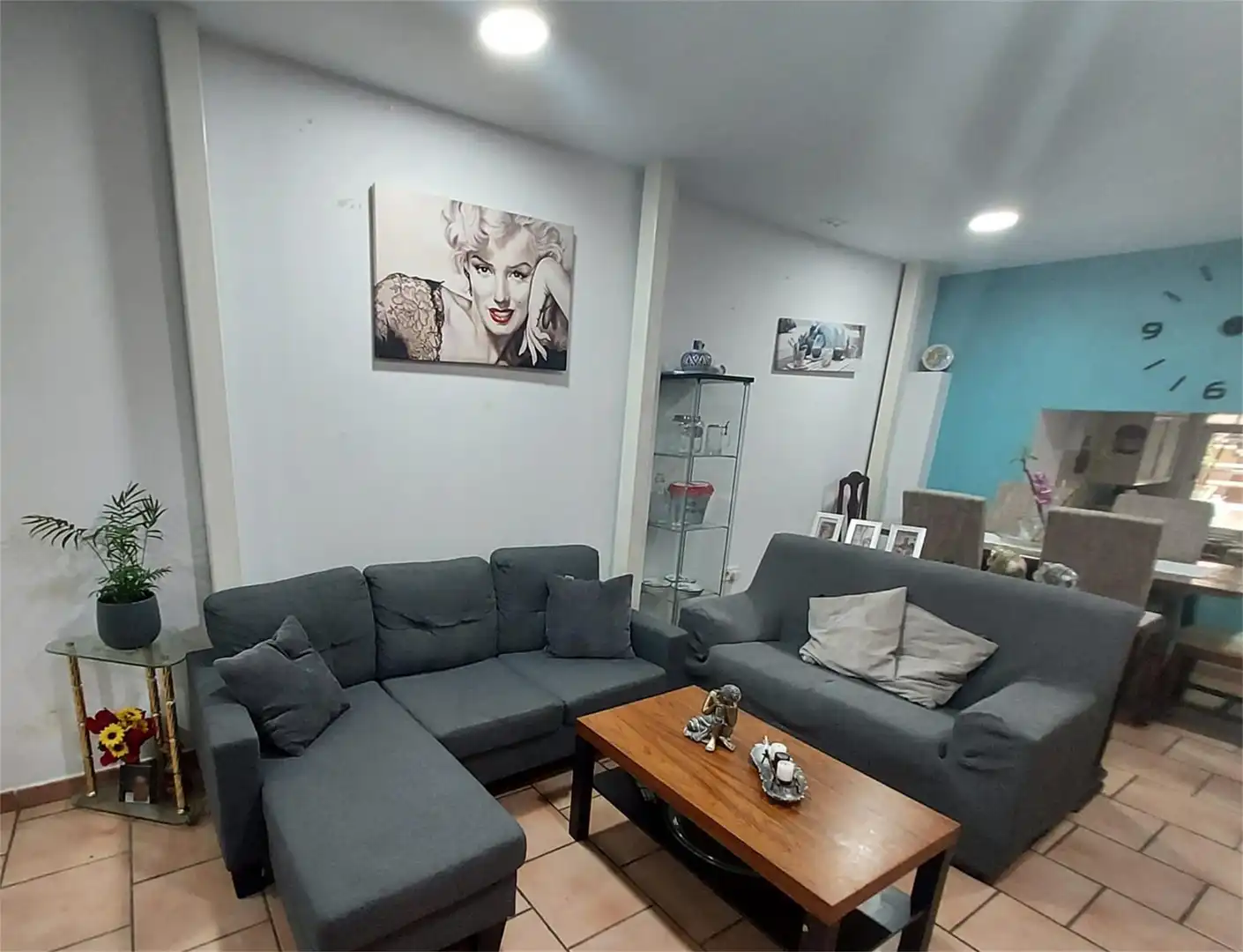 Sala d'estar de Casa adosada en venda en Figueruelas amb Terrassa, Traster i Forn
