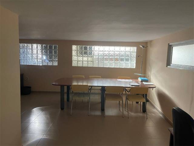 Oficina en Alquiler en Passeig Marítim en Centre