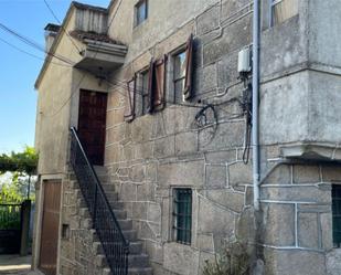 Vista exterior de Casa adosada en venda en Maside amb Balcó