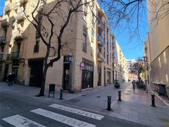 Garaje en Alquiler en Carrer de Milà i Fontanals en Vila de Gràcia