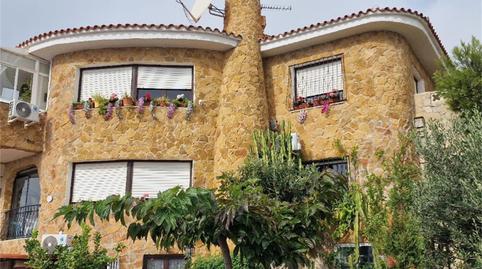 Casa adosada en venda a Avenida Irlanda, Las Atalayas - Urmi - Cerro de Mar, Castellón - imatge 2 Foto 2 de Casa adosada en venda a Avenida Irlanda, Las Atalayas - Urmi - Cerro de Mar, Castellón