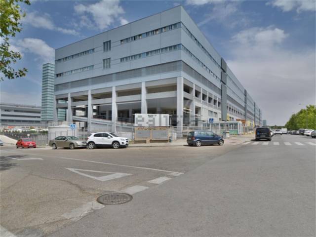 Nave industrial en Alquiler en Calle de Isabel Colbrand en Las Tablas