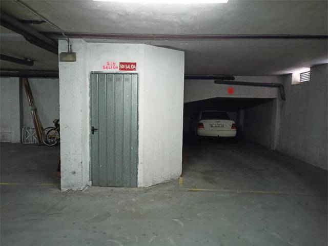 Garaje en Alquiler en Avenida de Salamanca, 78 en Calvarrasa de Abajo