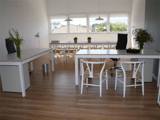 Oficina en Alquiler en Carrer dels Licorers en Son Ramonell - Es Figueral