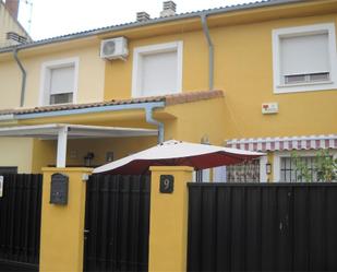 Exterior view of House or chalet for sale in Pozo de Guadalajara  with Air Conditioner and Terrace