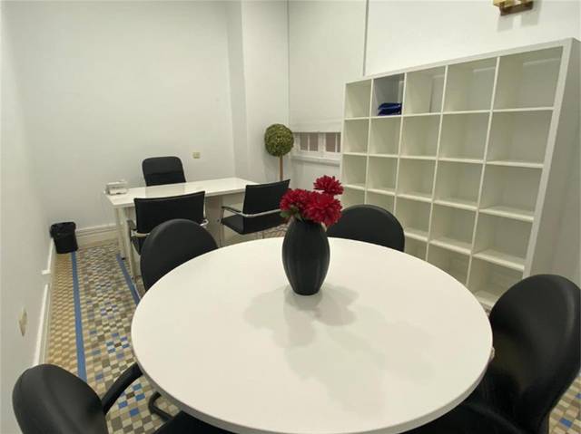 Oficina en Alquiler en Paseo de Reding, . en La Malagueta - Monte Sancha