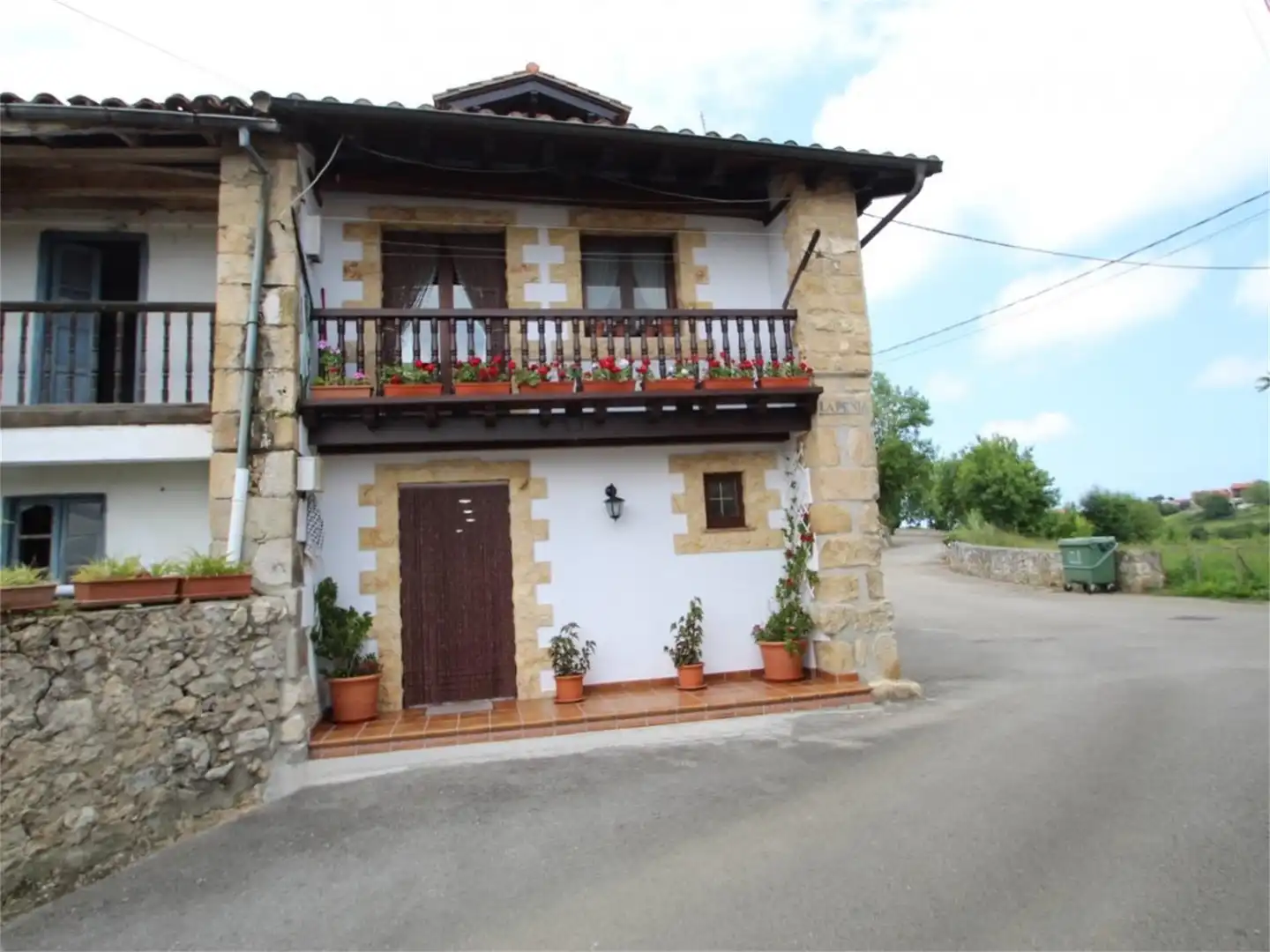 Casa o chalet en venta en Urbanización La Peñía, Valdáliga Vista exterior de Casa o chalet en venta en Valdáliga con Calefacción, Parquet y Terraza