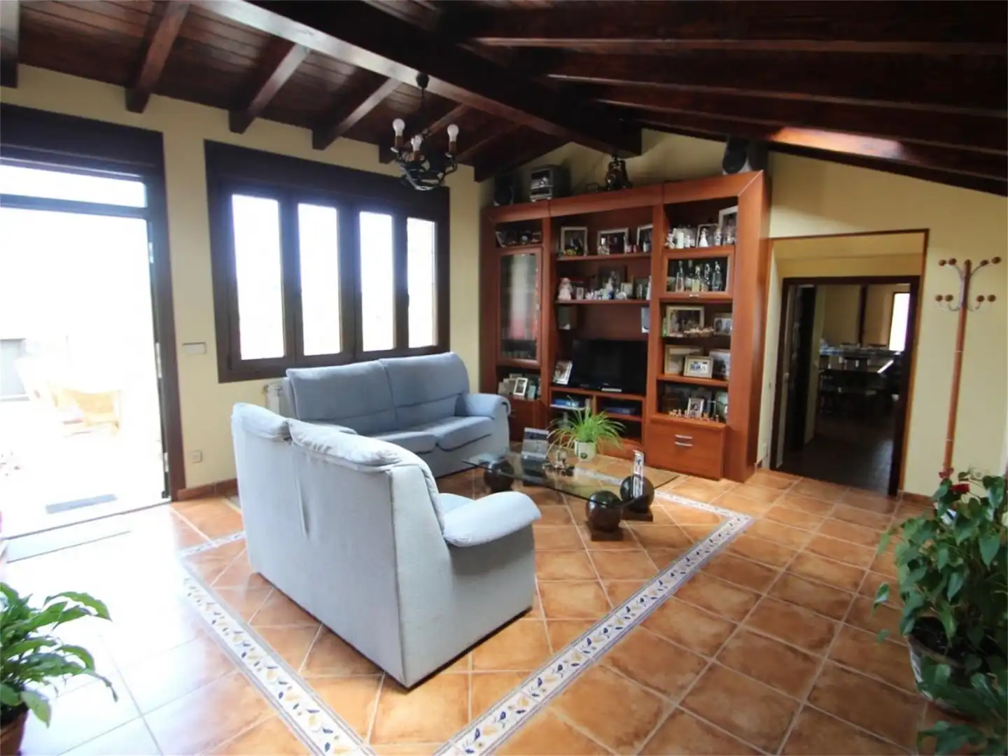 Casa o chalet en venta en Urbanización La Peñía, Valdáliga Sala de estar de Casa o chalet en venta en Valdáliga con Calefacción, Parquet y Terraza