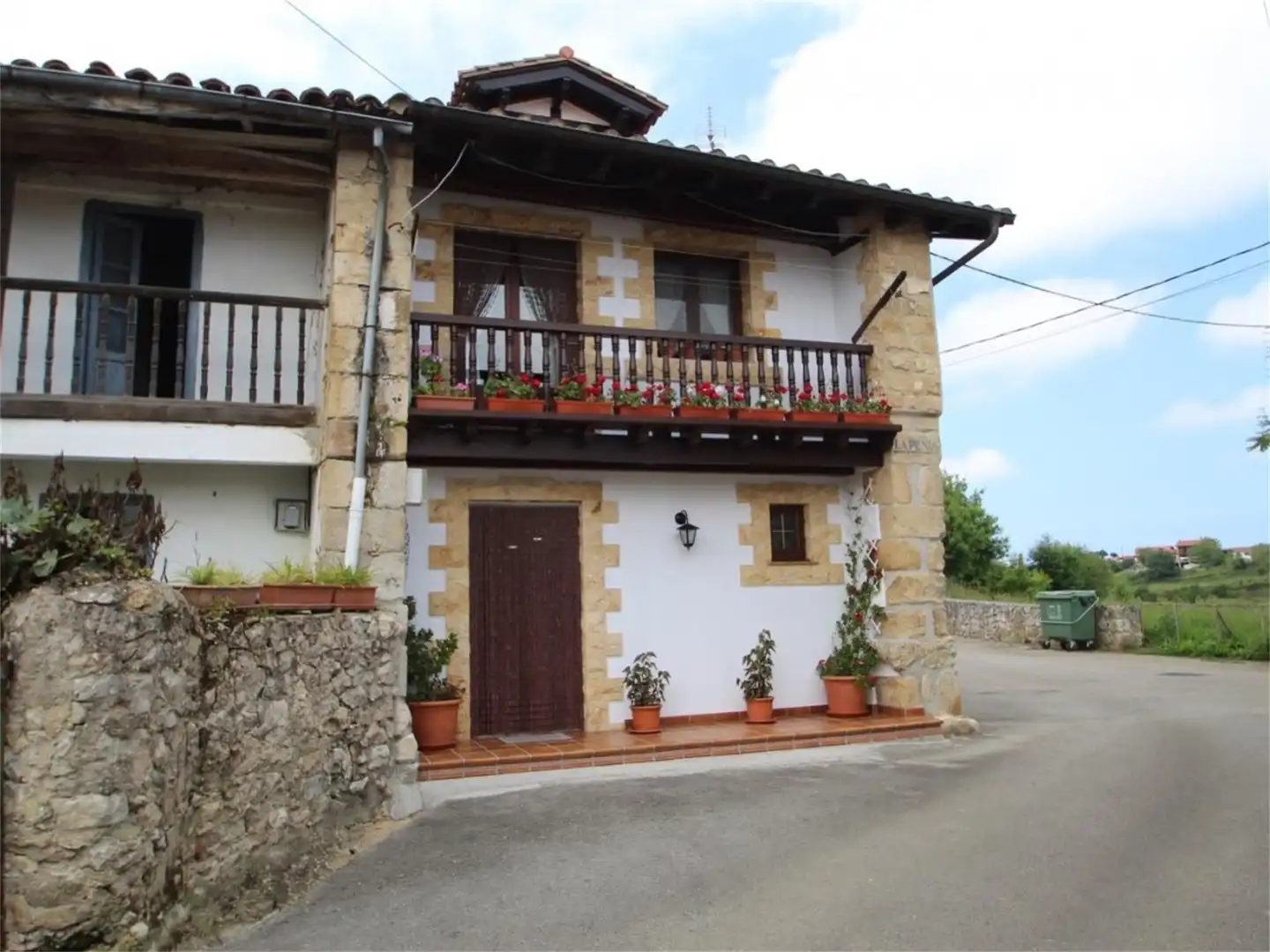 Casa o chalet en venta en Urbanización La Peñía, Valdáliga Vista exterior de Casa o chalet en venta en Valdáliga con Calefacción, Parquet y Terraza