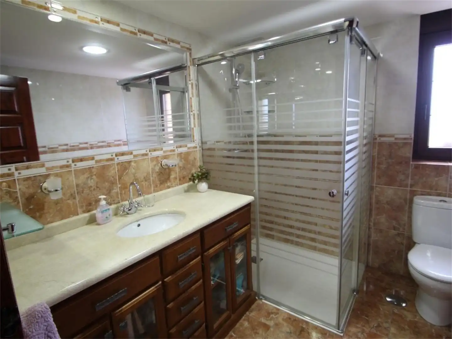 Casa o chalet en venta en Urbanización La Peñía, Valdáliga Baño de Casa o chalet en venta en Valdáliga con Calefacción, Parquet y Terraza