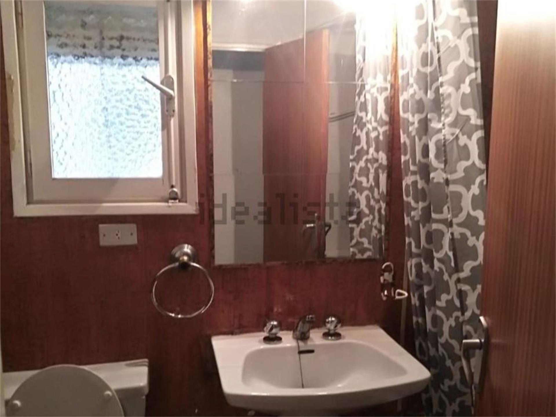 Baño de Piso en venta en  Madrid Capital con Aire acondicionado, Calefacción y Amueblado