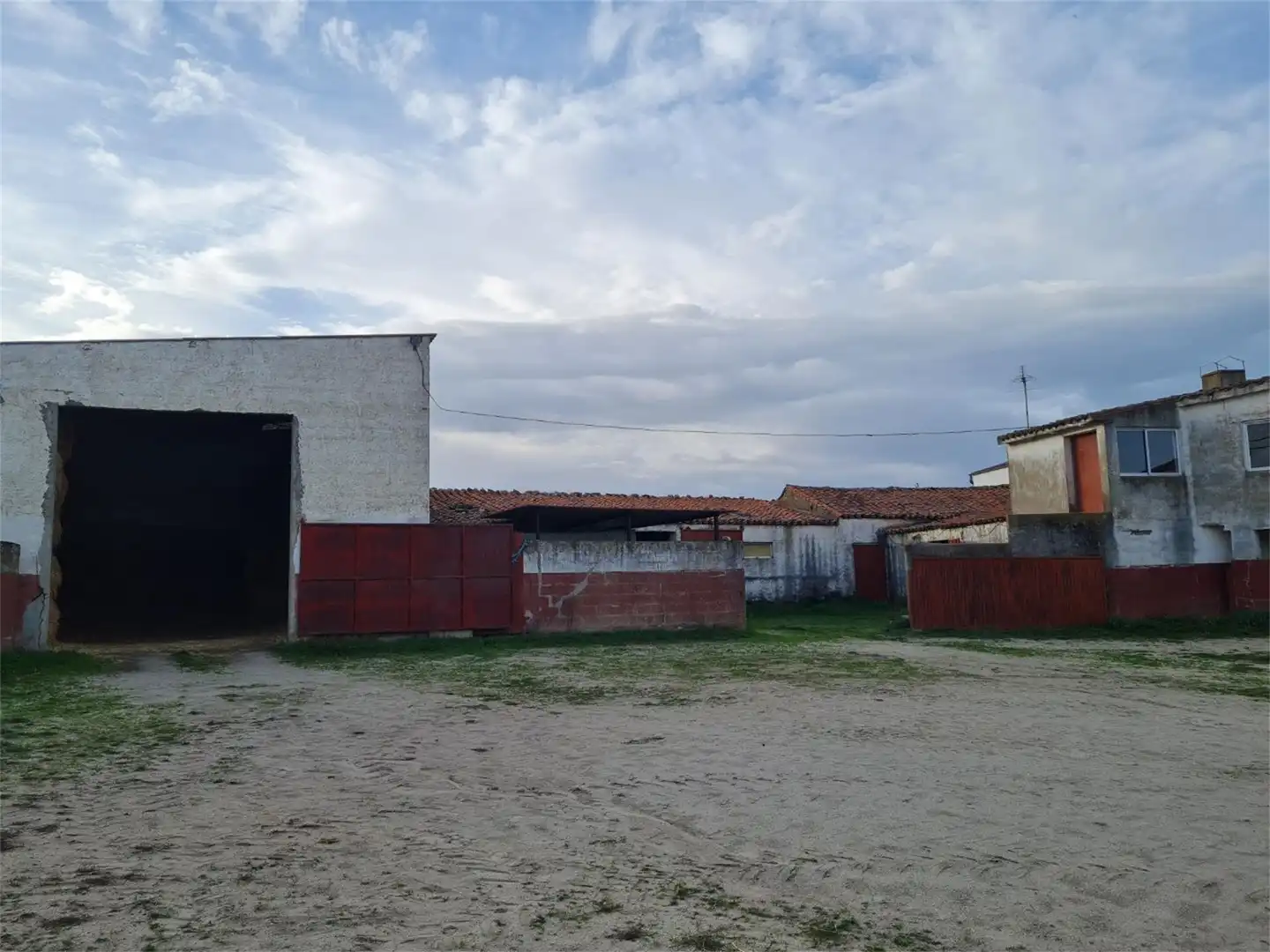 Exterior view of Commercial properties for sale in Villavieja de Yeltes
