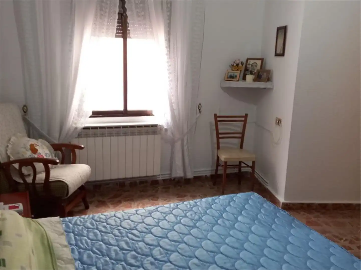 Schlafzimmer von Einfamilien-Reihenhaus zum Verkauf in El Bonillo mit Heizung, Terrasse und Abstellraum