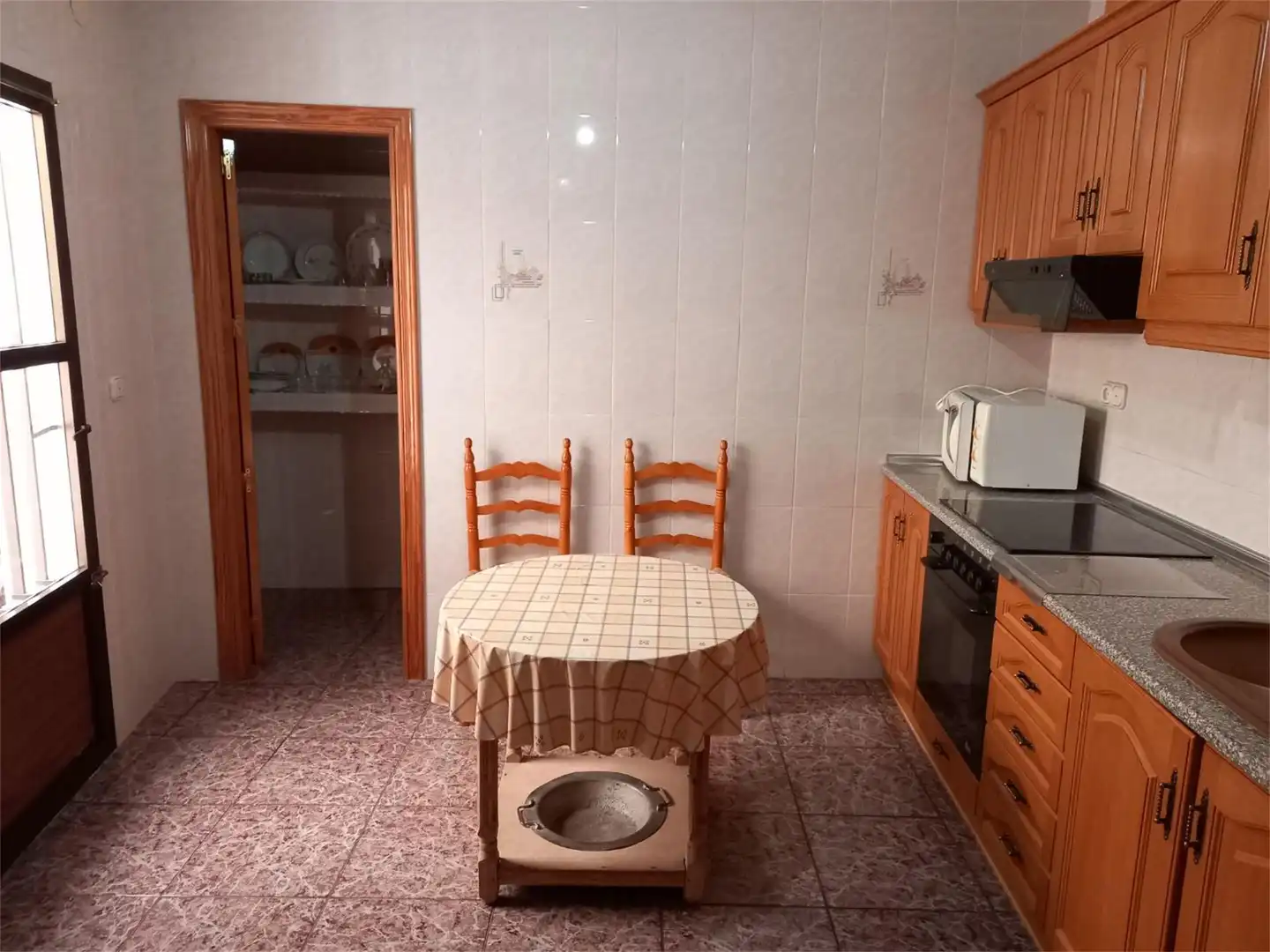 Küche von Einfamilien-Reihenhaus zum Verkauf in El Bonillo mit Heizung, Terrasse und Abstellraum
