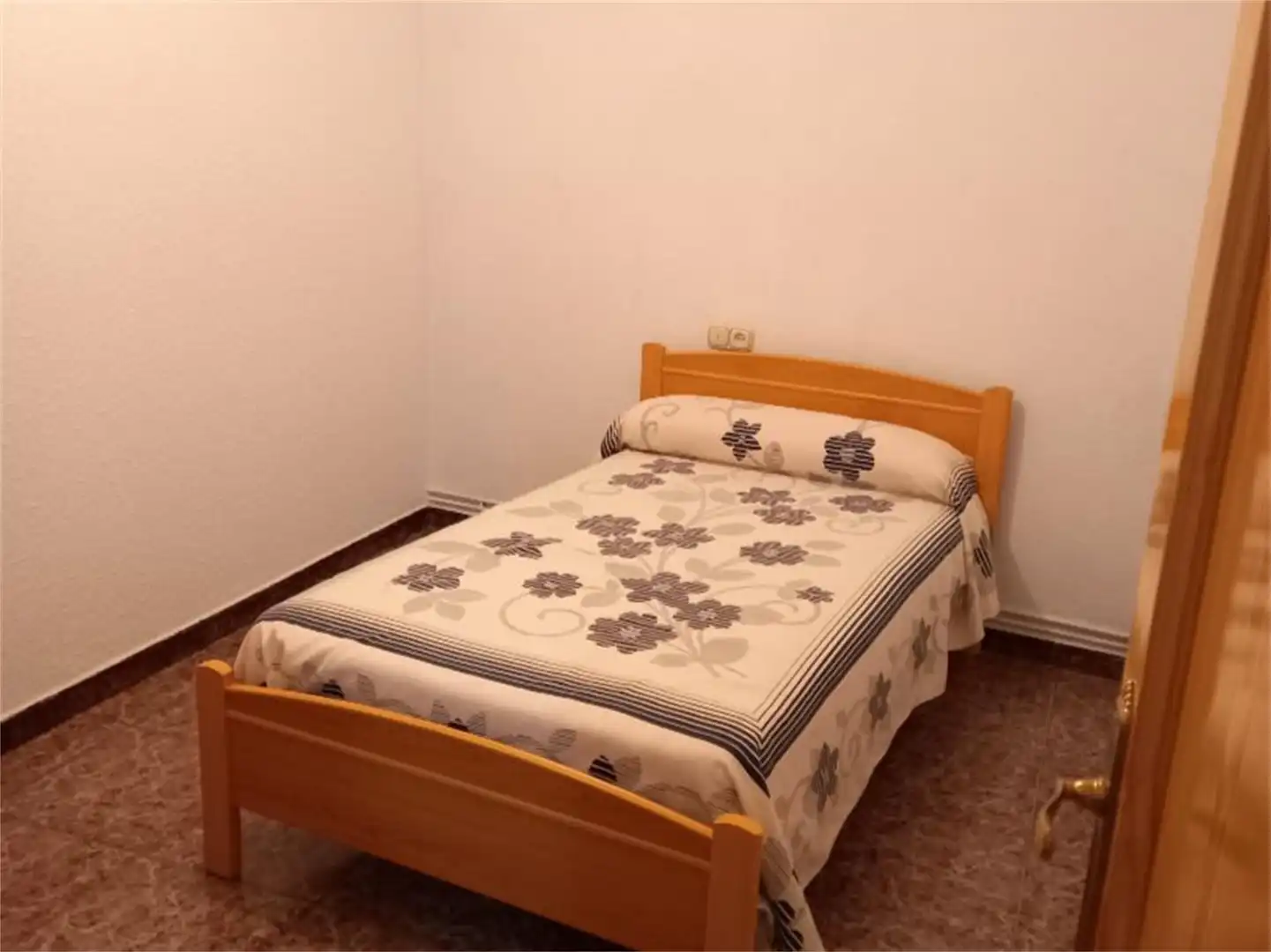 Schlafzimmer von Einfamilien-Reihenhaus zum Verkauf in El Bonillo mit Heizung, Terrasse und Abstellraum