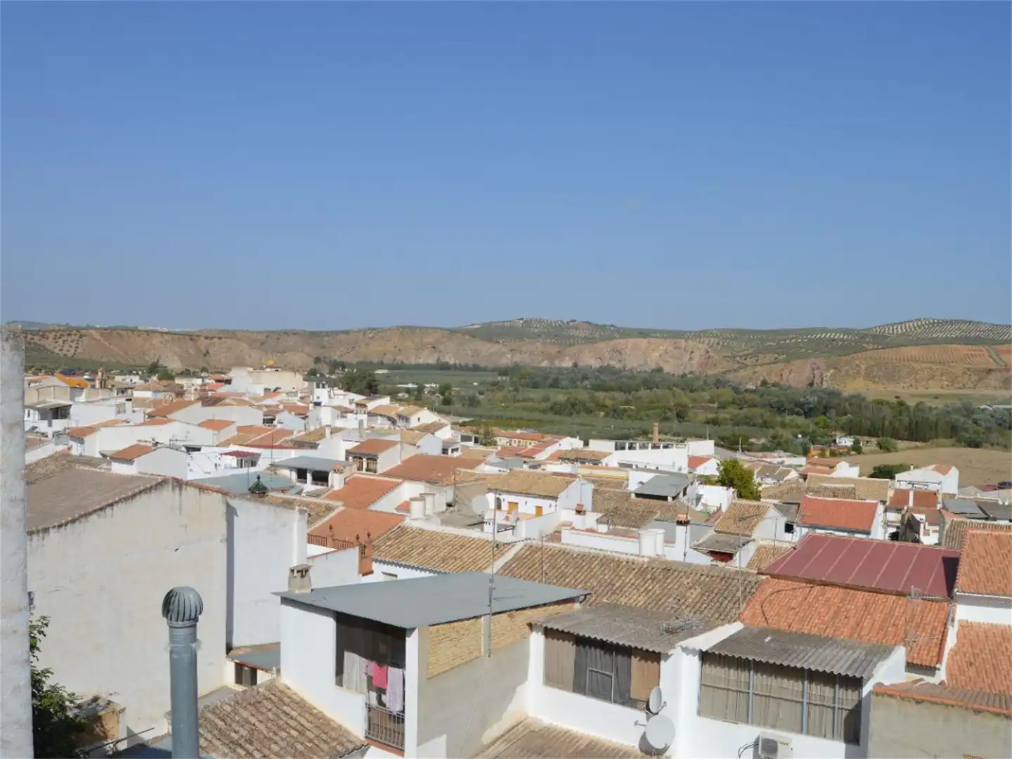 Vista exterior de Casa adosada en venta en Cuevas Bajas con Terraza y Balcón