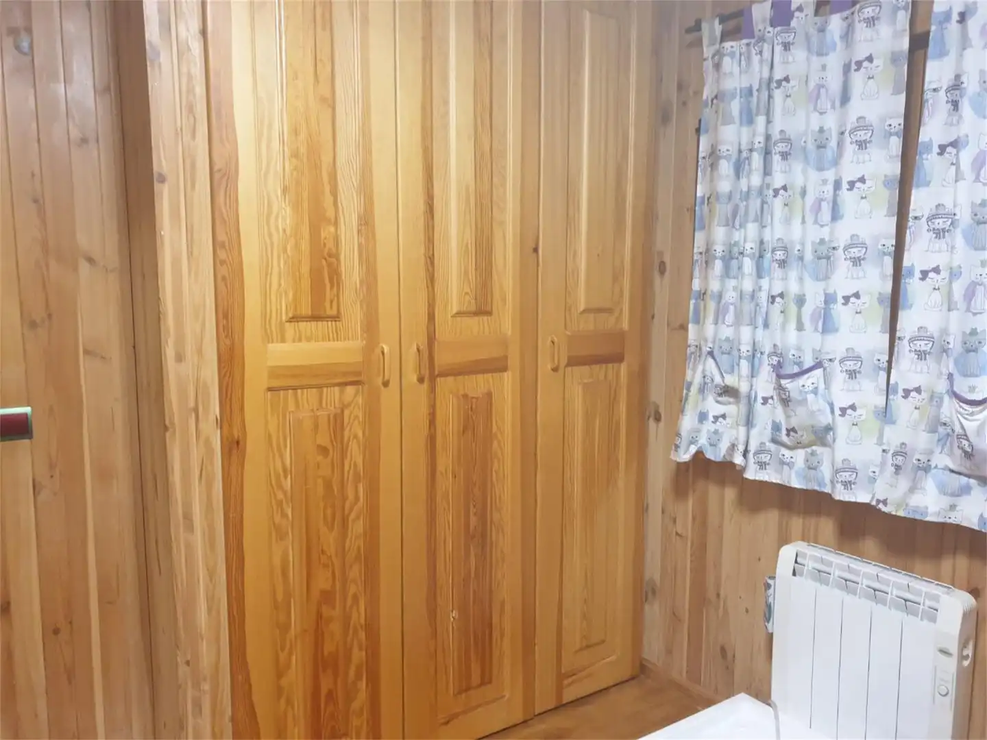 Casa o chalet en venta en Calle Lastras-Adrados, Frumales Habitación de Casa o chalet en venta en Frumales con Aire acondicionado, Calefacción y Parquet