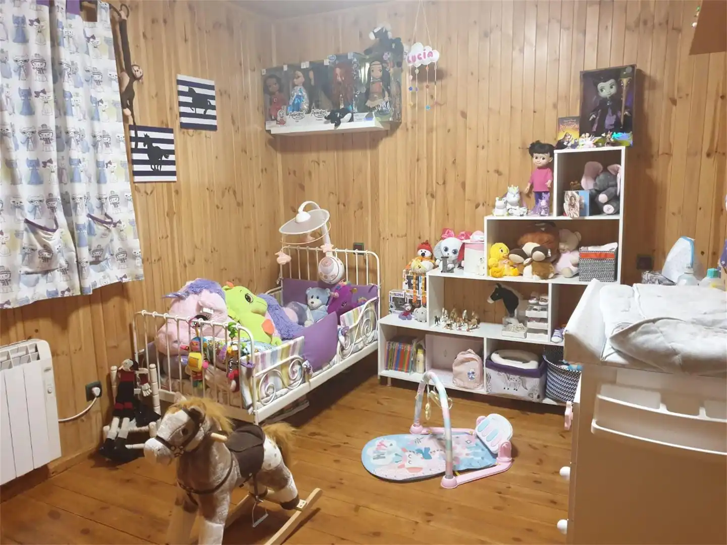 Casa o chalet en venta en Calle Lastras-Adrados, Frumales Habitación de Casa o chalet en venta en Frumales con Aire acondicionado, Calefacción y Parquet