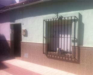 Exterior view of Planta baja for sale in Palma del Río  with Air Conditioner