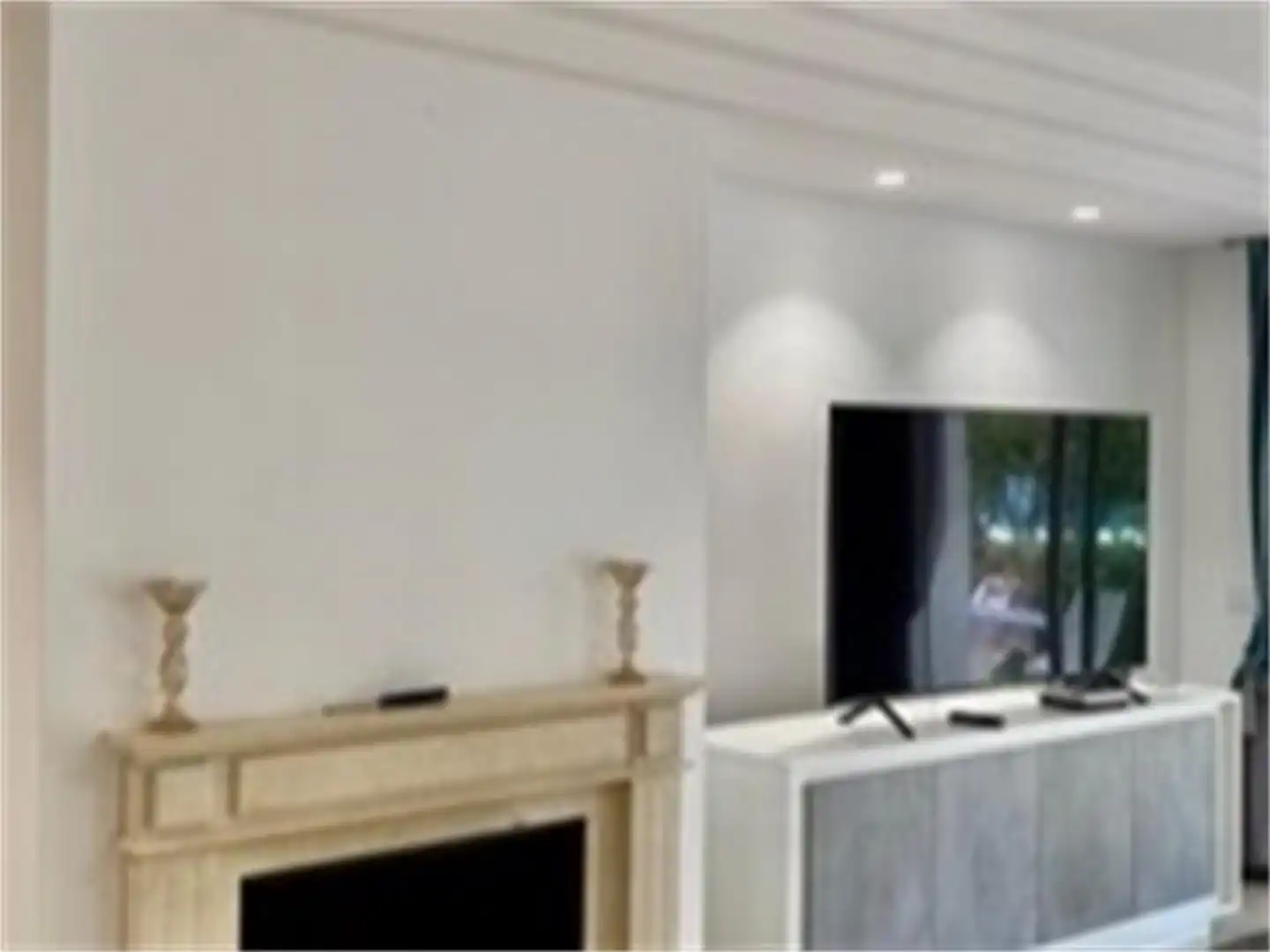 Sala de estar de Piso de alquiler en Marbella con Aire acondicionado, Calefacción y Jardín privado
