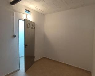 Box room to rent in Altea