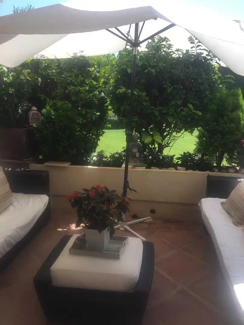 Zimmer in Avenida Joaquín Sorolla, La Zagaleta Garten von Wohnung zur untervermieten in Benahavís mit Klimaanlage, Heizung und Privatgarten