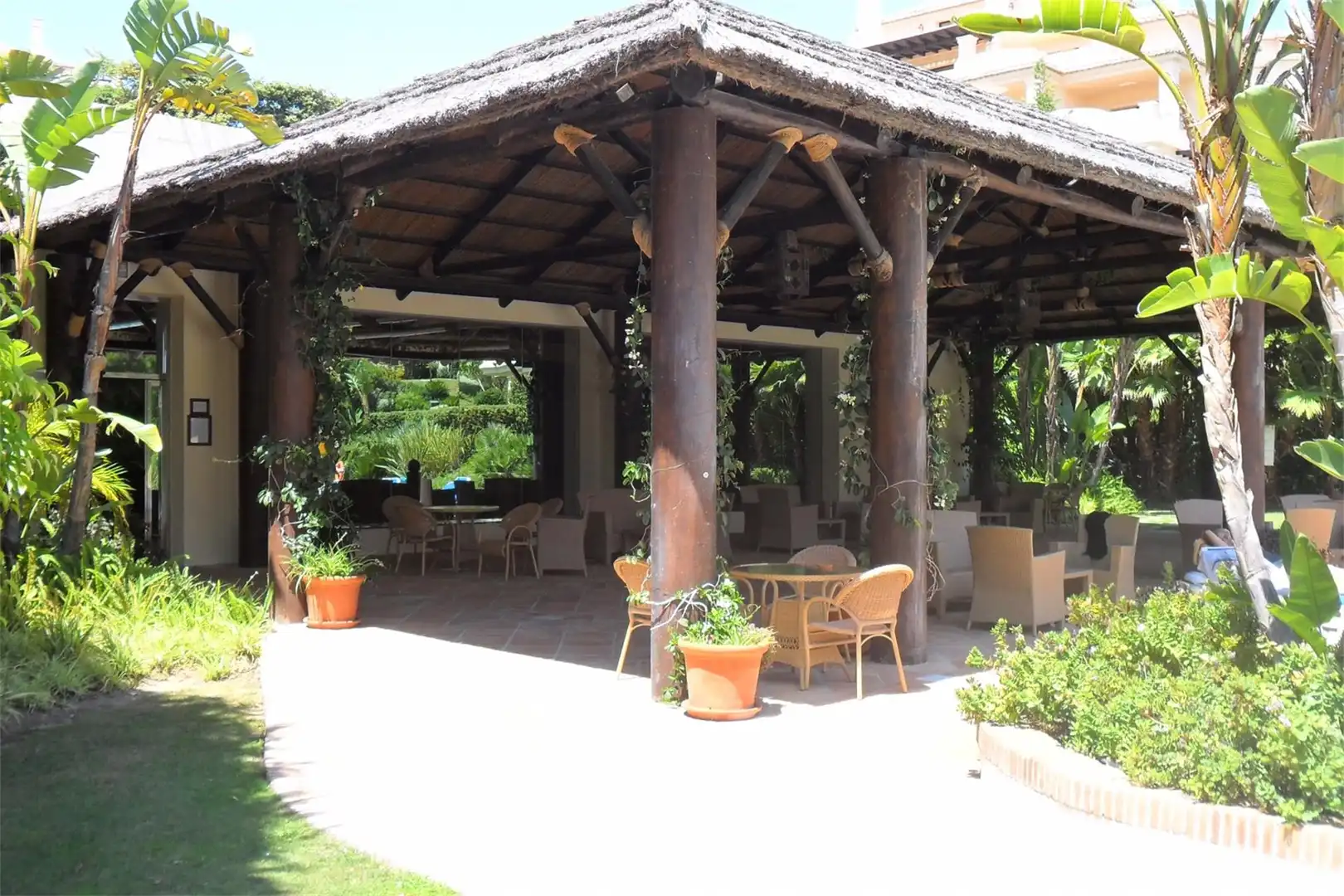 Zimmer in Avenida Joaquín Sorolla, La Zagaleta Wohnung zur untervermieten in Benahavís mit Klimaanlage, Heizung und Privatgarten