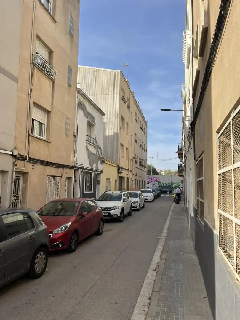 Außenansicht von Wohnung zum Verkauf in Terrassa mit Klimaanlage