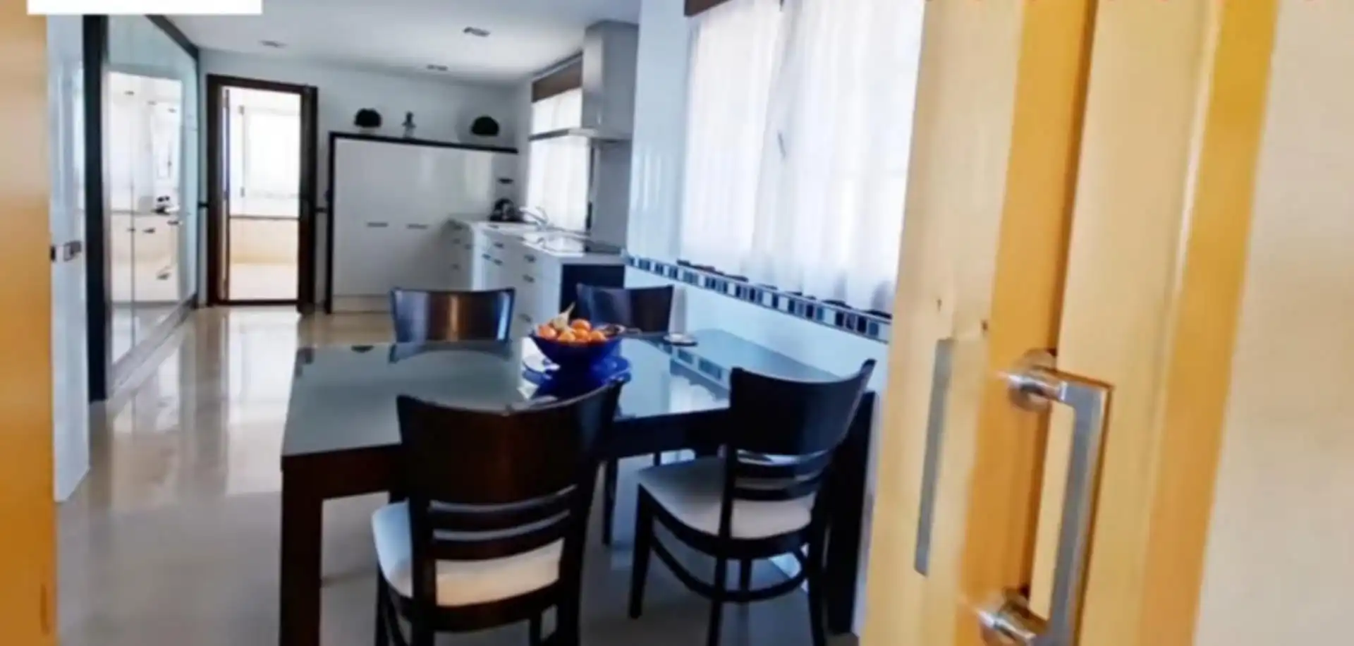 Cuina de Casa o xalet en venda en Roquetas de Mar amb Aire condicionat, Terrassa i Balcó