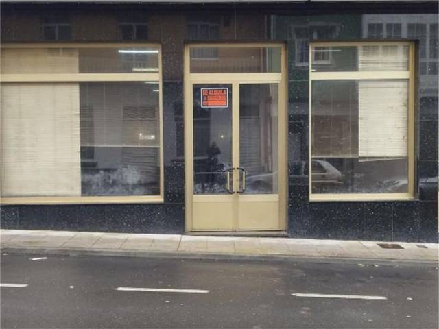 Local comercial en Alquiler en Rúa de Suárez Vence en Santa Comba